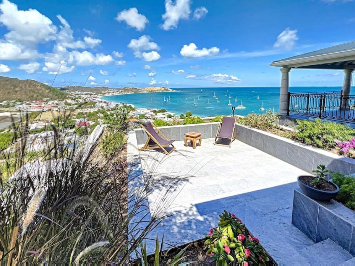 Blue Room In A Shared Villa Diamant With Communal Pool And Sea View グランカーズ エクステリア 写真